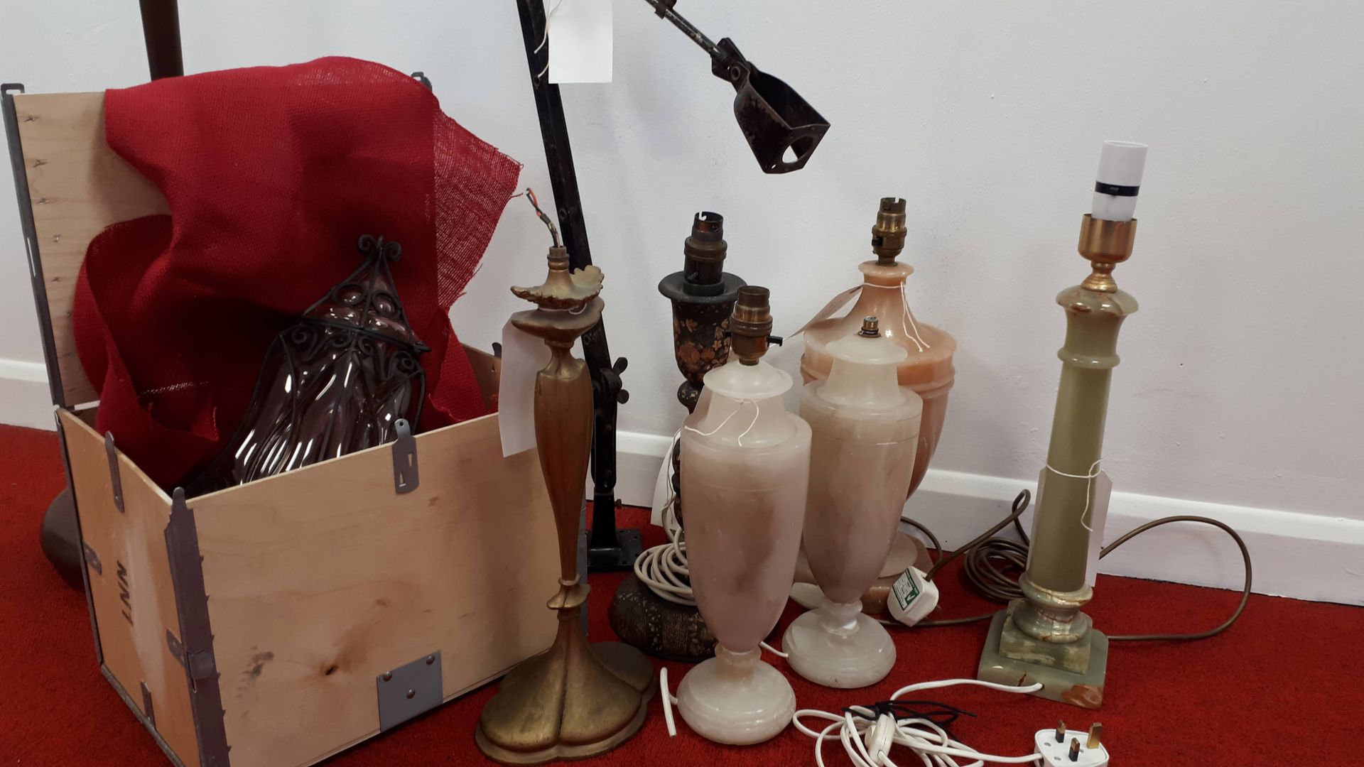 How much does a lamp repair cost?